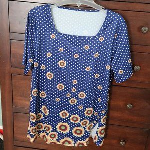 WOMAN'S L SQUARE NECK SLIP ON SILKY BLOUSE-SUN FLOWERS-BRAND NEW
